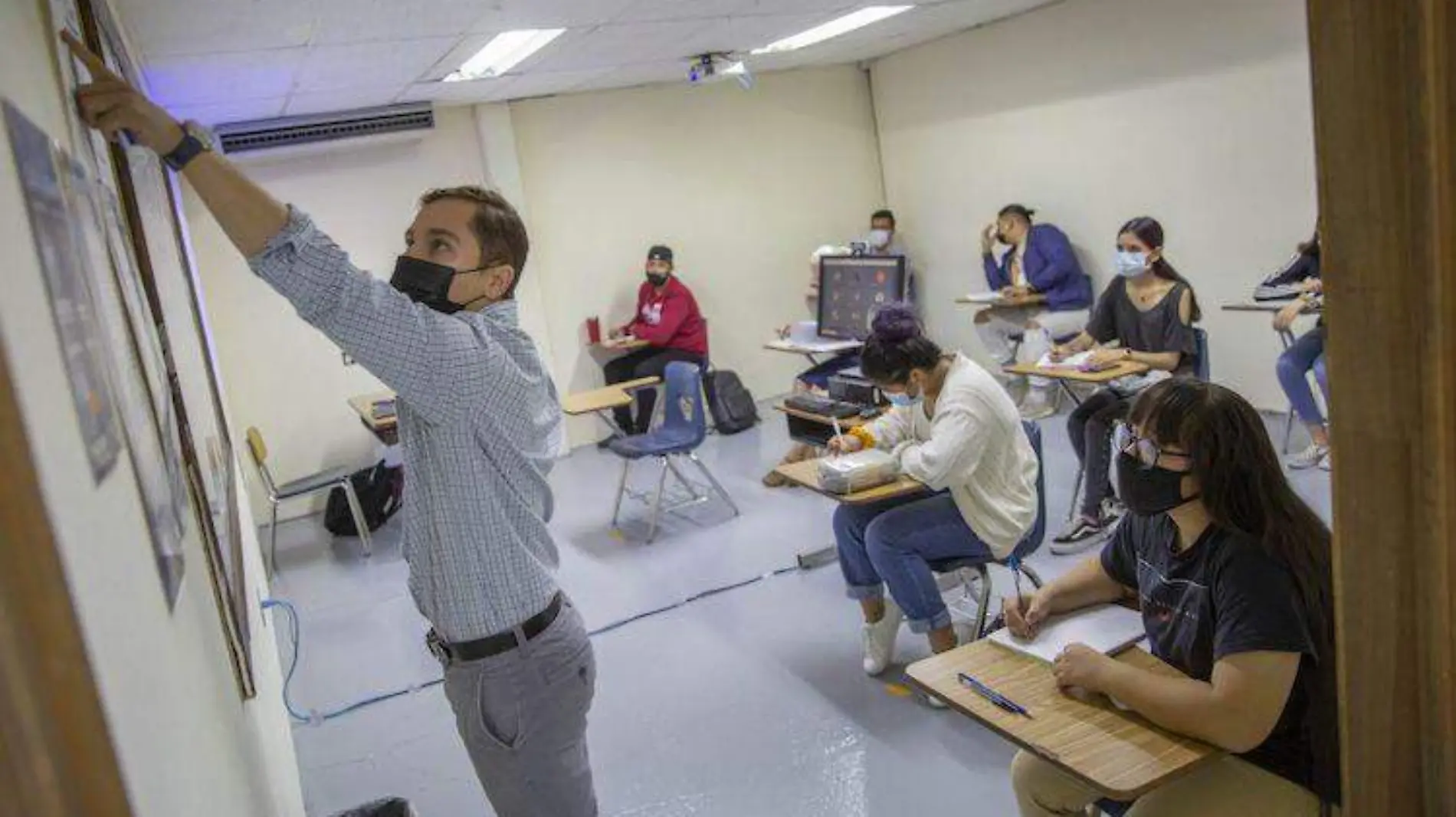 Covid-19 dejó rezago educativo de dos años